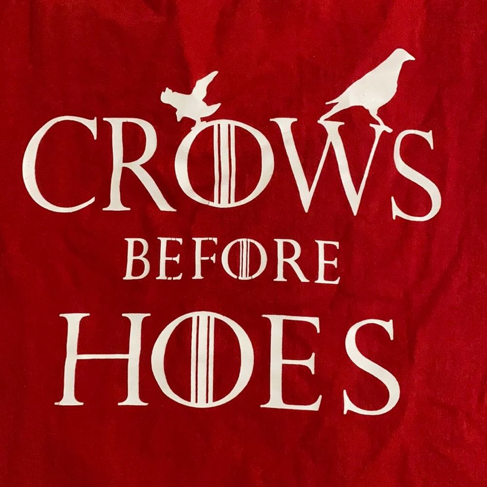 Unisex GAME OF THRONES graphic tee (size Medium)